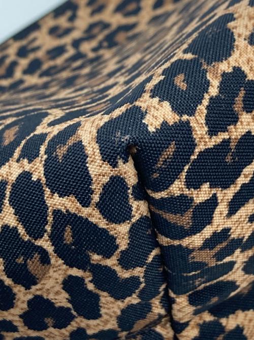 Herve Chapelier（エルベシャプリエ）Herve Chapelier (エルベシャプリエ) ナイロン舟型ショルダーバッグS ブラウンの古着・服飾アイテム