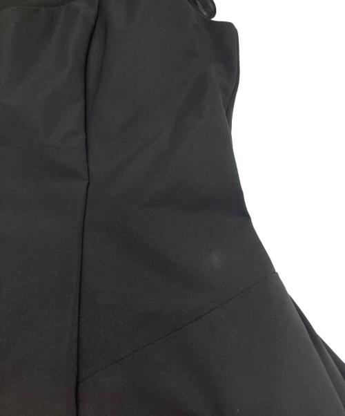 FOXEY NEWYORK（フォクシーニューヨーク）FOXEY NEWYORK (フォクシーニューヨーク) Vネックワンピース ブラック サイズ:SIZE 40の古着・服飾アイテム