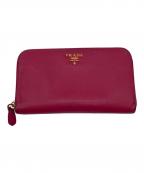 PRADAプラダ）の古着「長財布」｜ショッキングピンク