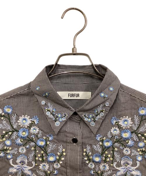 furfur（ファーファー）FURFUR (ファーファー) スカジャンフラワー刺繍シャツ ブラック サイズ:FREEの古着・服飾アイテム