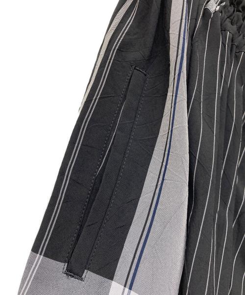 Y's（ワイズ）Y's (ワイズ) RAYON WRINKLED PLAID SKIRT グレー サイズ:1の古着・服飾アイテム