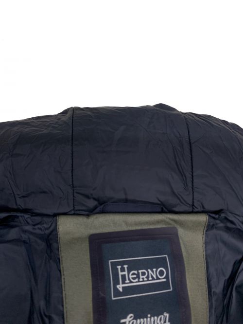 HERNO（ヘルノ）HERNO (ヘルノ) Laminar2レイヤーゴアウインドストッパーフーディー ネイビー サイズ:48の古着・服飾アイテム