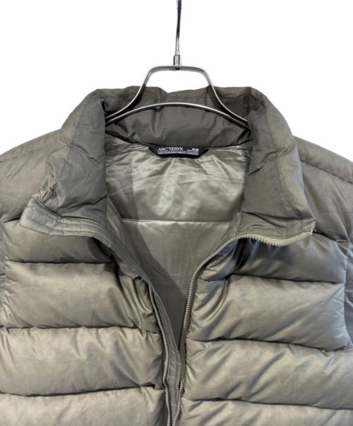 ARC'TERYX（アークテリクス）ARC'TERYX (アークテリクス) PIEDMONT VEST カーキ サイズ:Mの古着・服飾アイテム