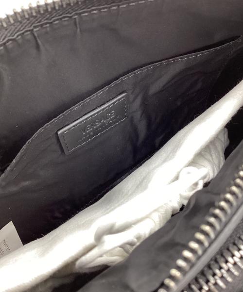 VERSACE（ヴェルサーチェ）VERSACE (ヴェルサーチェ) ボディーバッグ ブラック×ブルーの古着・服飾アイテム