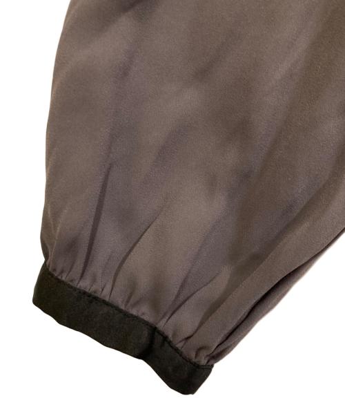 UNITED ARROWS（ユナイテッドアローズ）UNITED ARROWS (ユナイテッドアローズ) バイカラー パイピング ブラウス カーキ サイズ:FREEの古着・服飾アイテム