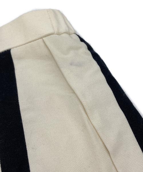 YORI（ヨリ）YORI (ヨリ) ストライプフレアスカート アイボリー サイズ:36の古着・服飾アイテム