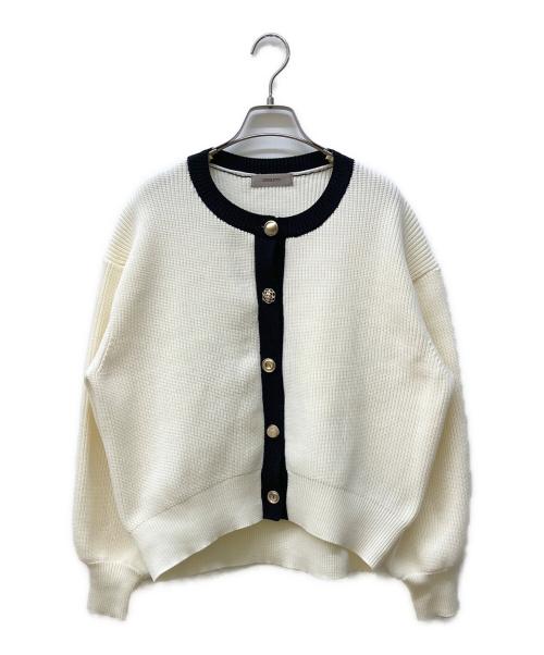 JUSGLITTY（ジャスグリッティー）JUSGLITTY (ジャスグリッティー) 配色マルチ釦カーデ ホワイト サイズ:2の古着・服飾アイテム