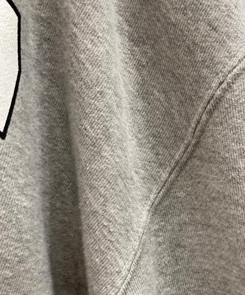NOUNLESS（ナウンレス）NOUNLESS (ナウンレス) 別注COLLEGE LOGO OVER SWEAT ライトグレー サイズ:2の古着・服飾アイテム