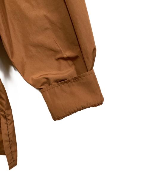 TELA（テラ）tela (テラ) スタンドカラーフリルブラウス ブラウン サイズ:42の古着・服飾アイテム