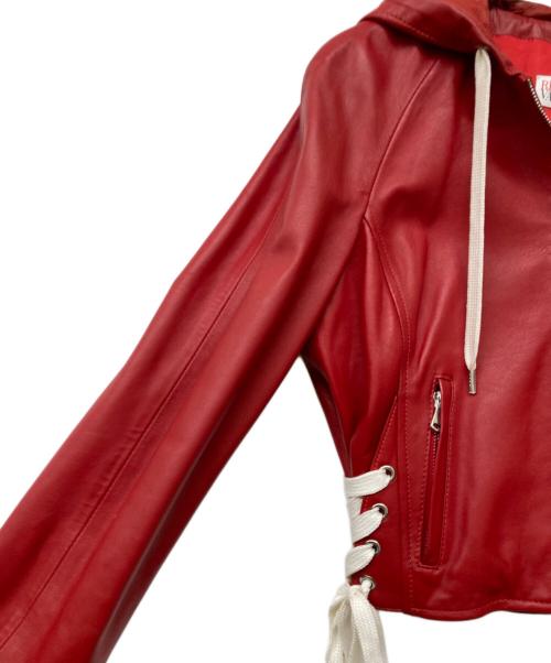 RED VALENTINO（レッドヴァレンティノ）RED VALENTINO (レッドヴァレンティノ) クロップド レザーパーカー レッド サイズ:40の古着・服飾アイテム