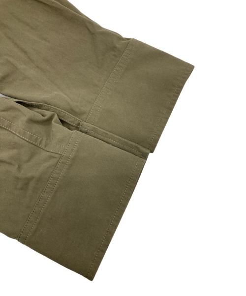23区（ニジュウサンク）23区 (ニジュウサンク) ミリタリーコットンギャバ シャツ カーキ サイズ:32の古着・服飾アイテム