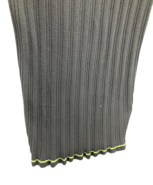 MM6 Maison Margiela（エムエムシックスメゾンマルジェラ）MM6 Maison Margiela (エムエムシックスメゾンマルジェラ) リブニットミディドレス グレー サイズ:SIZEMの古着・服飾アイテム