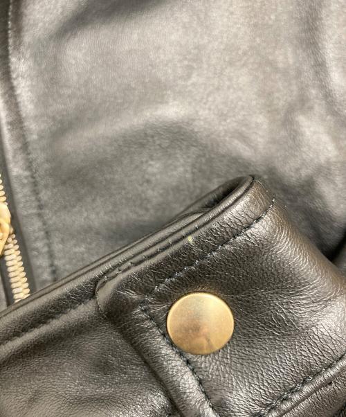 SILENCE（サイレンス）SILENCE (サイレンス) BR (ビーアール) ゴールドパーツ ゴートスキンダブル ライダースジャケット ブラック サイズ:44の古着・服飾アイテム