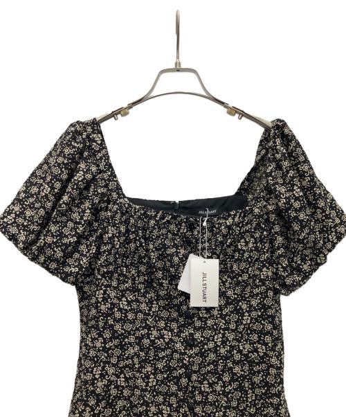 JILL STUART（ジルスチュアート）JILL STUART (ジルスチュアート) スモールフラワープリントワンピース ブラック サイズ:SIZE4 未使用品の古着・服飾アイテム
