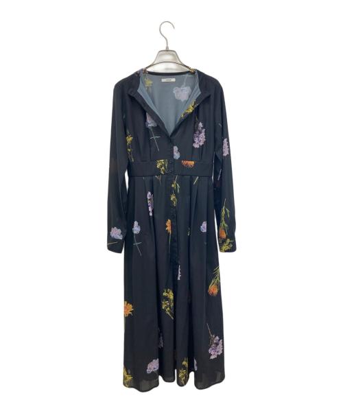MURUA（ムルーア）MURUA (ムルーア) フラワープリントシャリーングワンピース ブラック サイズ:FREEの古着・服飾アイテム