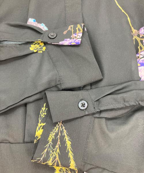 MURUA（ムルーア）MURUA (ムルーア) フラワープリントシャリーングワンピース ブラック サイズ:FREEの古着・服飾アイテム