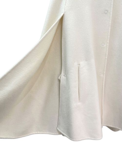 LE PHIL（ル フィル）LE PHIL (ル フィル) ピュアカシミヤケープ ホワイト サイズ:FREEの古着・服飾アイテム