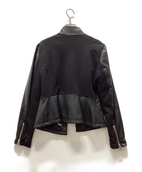 DKNY（ダナキャランニューヨーク）DKNY (ダナキャランニューヨーク) ペプラム フェイクレザー切替ジャケット ブラック サイズ:Sの古着・服飾アイテム