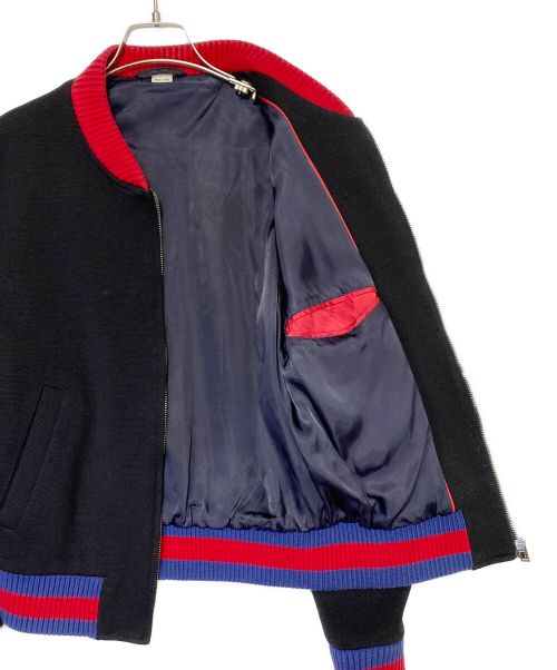 GUCCI（グッチ）GUCCI (グッチ) アングリーキャットワッペン スタジャン ブラック×レッド サイズ:46の古着・服飾アイテム