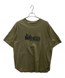nonnative（ノンネイティブ）の古着「DWELLER S/S TEE "TNP 1"」｜カーキ
