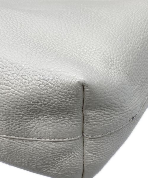 RIEMPIRE（リエンピーレ）RIEMPIRE (リエンピーレ) 2way ソフトレザーショルダーバッグ ホワイト サイズ:表記なしの古着・服飾アイテム