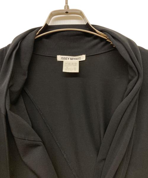 ISSEY MIYAKE（イッセイミヤケ）ISSEY MIYAKE (イッセイミヤケ) ストレッチカーディガン ブラック サイズ:2の古着・服飾アイテム