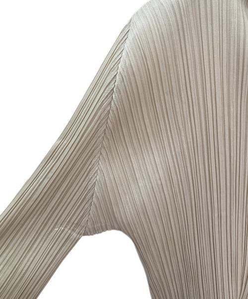 PLEATS PLEASE（プリーツプリーズ）PLEATS PLEASE (プリーツプリーズ) フーデッドプリーツカットソー ベージュ サイズ:3の古着・服飾アイテム