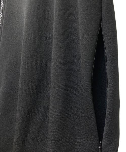 REGULATION Yohji Yamamoto（レギュレーションヨウジヤマモト）REGULATION Yohji Yamamoto (レギュレーションヨウジヤマモト) ノースリーブハーフジップコート ブラック サイズ:Ｍの古着・服飾アイテム