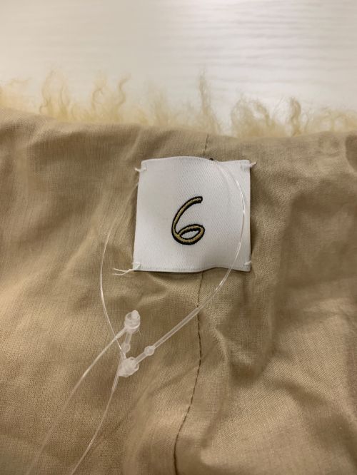 6(ROKU) BEAUTY&YOUTH（ロク ビューティーアンドユース）6(ROKU) BEAUTY&YOUTH (ロク ビューティーアンドユース) フェイクファー ショートスリーブ ジャケット ベージュ サイズ:FREEの古着・服飾アイテム