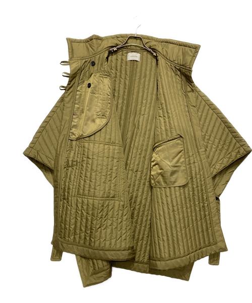 la peau de gem（ラポドゥジェム）la peau de gem (ラポドゥジェム) キルティング ポンチョ・ケープコート カーキ サイズ:FREEの古着・服飾アイテム