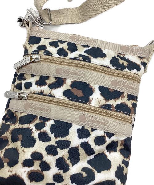 LeSportsac（レスポートサック）LeSportsac (レスポートサック) 3 ZIP CROSSBODYフラクセンレオパード ベージュの古着・服飾アイテム