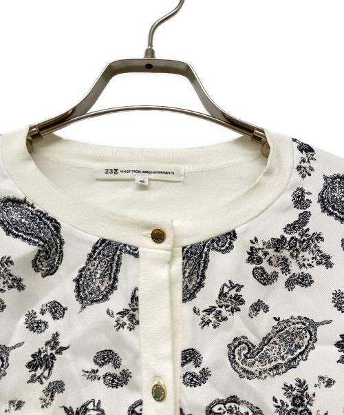 23区（ニジュウサンク）23区 (ニジュウサンク) スカーフパネルプリント カーディガン ホワイト サイズ:46の古着・服飾アイテム
