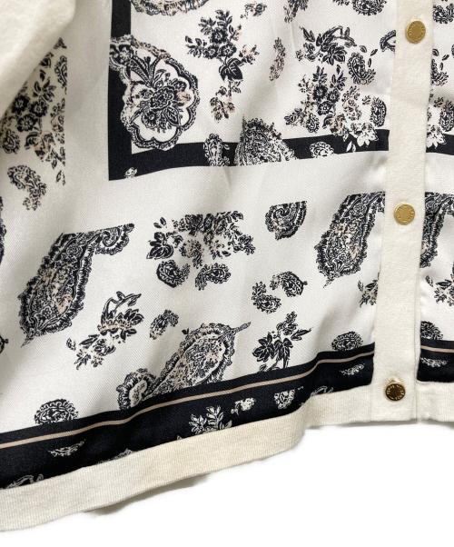 23区（ニジュウサンク）23区 (ニジュウサンク) スカーフパネルプリント カーディガン ホワイト サイズ:46の古着・服飾アイテム