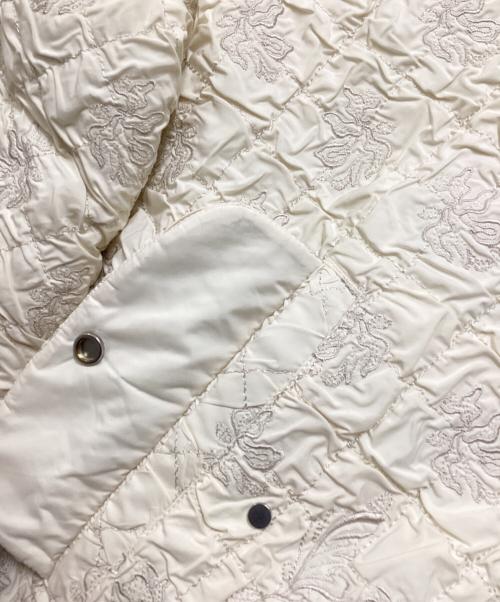 MURRAL（ミューラル）MURRAL (ミューラル) Dahlia shrinking embroidery down jacket アイボリー サイズ:Freeの古着・服飾アイテム