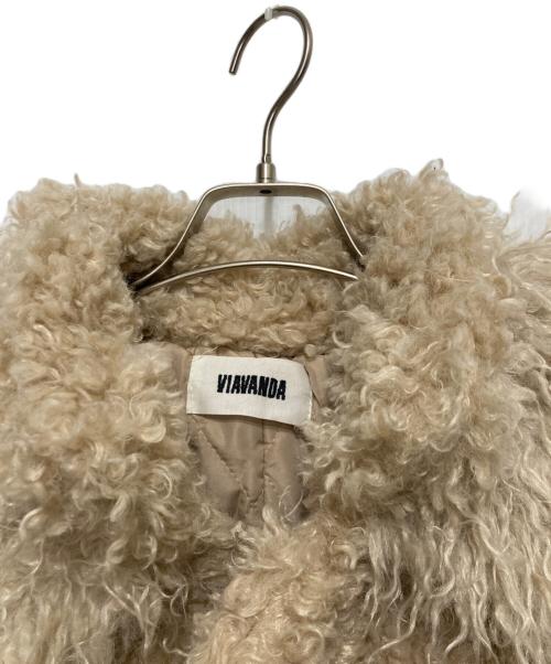 VIAVANDA（ヴィアヴァンダ）VIAVANDA (ヴィアヴァンダ) エコファーアシンメトリージャケット ベージュ サイズ:FREEの古着・服飾アイテム