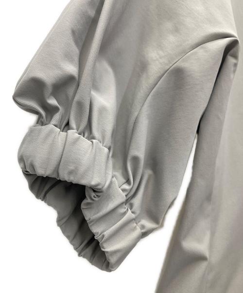 UNITED ARROWS（ユナイテッドアローズ）UNITED ARROWS (ユナイテッドアローズ) タスラン ステッチ ギャザー 5SL ブラウス グレー サイズ:SIZEFREE 未使用品の古着・服飾アイテム