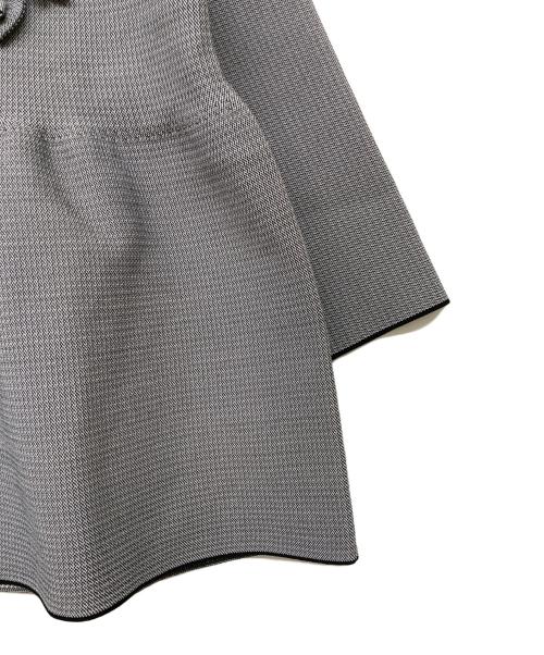 UNITED ARROWS（ユナイテッドアローズ）UNITED ARROWS (ユナイテッドアローズ) ミニフリル ジャカード カーディガン ブラック×ホワイト サイズ:-の古着・服飾アイテム