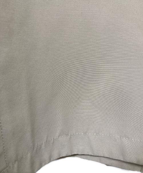 VACHEMENT（ヴァシュモン）VACHEMENT (ヴァシュモン) リサイクルシェルタフタ フード コート ベージュ サイズ:Freeの古着・服飾アイテム