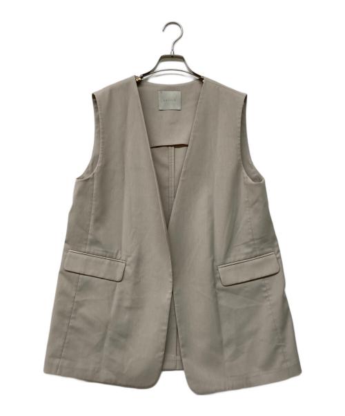 UNFILO（アンフィーロ）UNFILO (アンフィーロ) 【接触冷感/UVケア/ストレッチ】TENNEN TOUCH ミドルジレ ベージュ サイズ:SIZEXLの古着・服飾アイテム