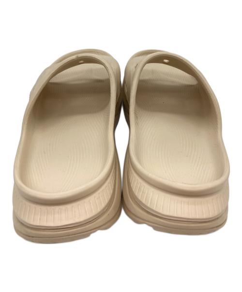 HOKAONEONE（ホカオネオネ）HOKAONEONE (ホカオネオネ) サンダル ホワイト サイズ:M7の古着・服飾アイテム