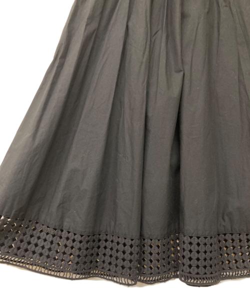 utilite（ユティリテ）utilite (ユティリテ) 裾レースロングフレアスカート ブラック サイズ:Freeの古着・服飾アイテム