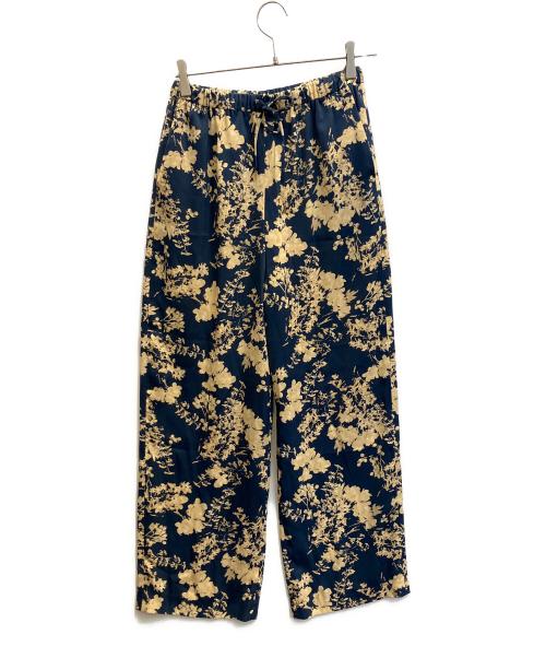 6(ROKU) BEAUTY&YOUTH（ロク ビューティーアンドユース）6(ROKU) BEAUTY&YOUTH (ロク ビューティーアンドユース) SATIN FLOWER PRINT PANTS ネイビー サイズ:38 未使用品の古着・服飾アイテム