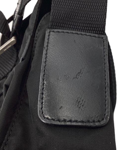 PRADA（プラダ）PRADA (プラダ) ナイロンショルダーバッグ ブラックの古着・服飾アイテム