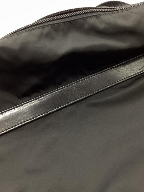 PRADA（プラダ）PRADA (プラダ) ナイロンショルダーバッグ ブラックの古着・服飾アイテム