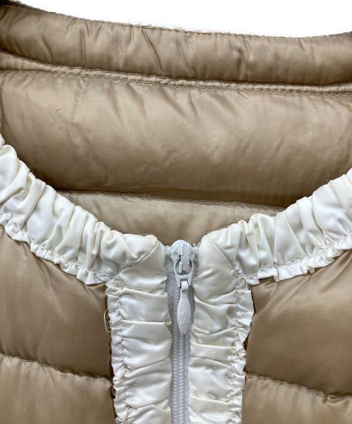 MONCLER（モンクレール）MONCLER (モンクレール) FLAVIENNE/フラヴィエンヌノーカラーダウンジャケット ベージュの古着・服飾アイテム