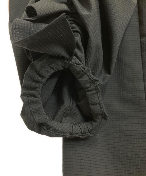 LE PHIL（ル フィル）LE PHIL (ル フィル) クールドットサッカーブラウス ブラック サイズ:Freeの古着・服飾アイテム