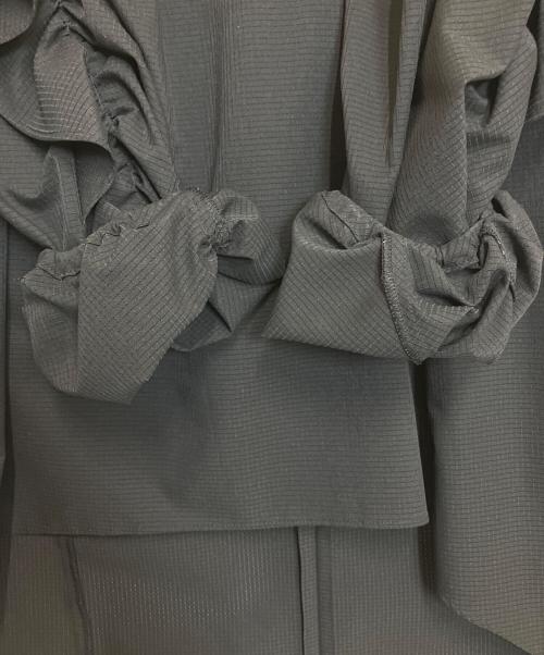 LE PHIL（ル フィル）LE PHIL (ル フィル) クールドットサッカーブラウス ブラック サイズ:Freeの古着・服飾アイテム