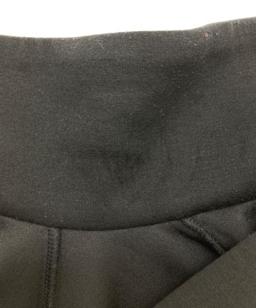 LE PHIL（ル フィル）LE PHIL (ル フィル) ソフトダンボールポロトップス ブラック サイズ:FREEの古着・服飾アイテム