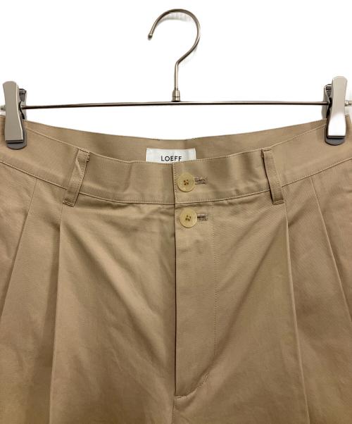 LOEFF（ロエフ）LOEFF (ロエフ) コットンツイル 2タック チノパンツ ベージュ サイズ:2の古着・服飾アイテム