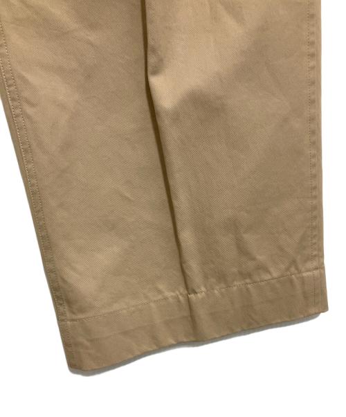 LOEFF（ロエフ）LOEFF (ロエフ) コットンツイル 2タック チノパンツ ベージュ サイズ:2の古着・服飾アイテム